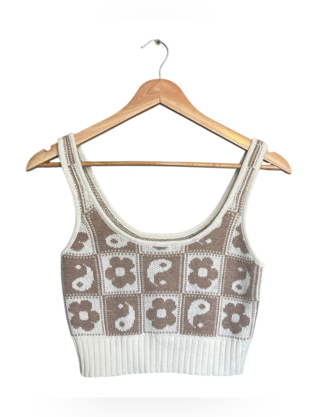 AE Yin & Yang Knit Crop Top